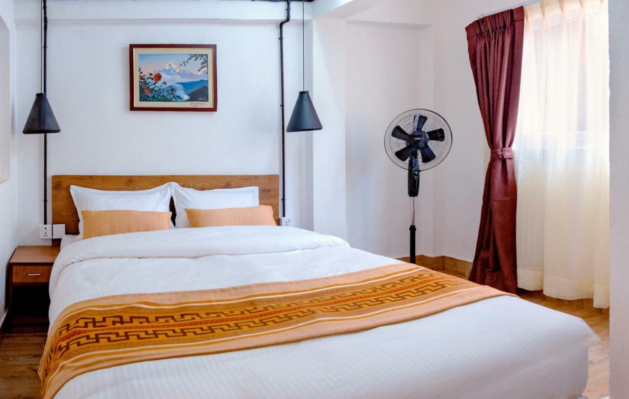 Nexus Inn- The Aparthotel Katmandu Zewnętrze zdjęcie